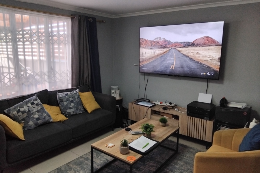 3 Bedroom Property for Sale in Tafelsig Western Cape